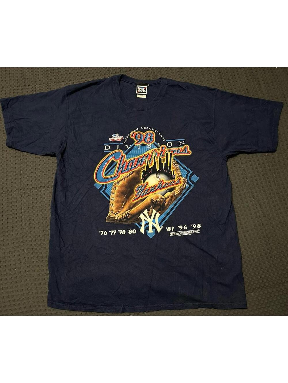 Vintage MLB New York Yankees 1998 AL East Champions World Series T-Shirt XL